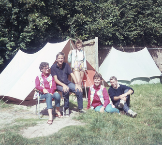 DIA_GF_1052 Camping bij Oostvoorne; 31 augustus 1962