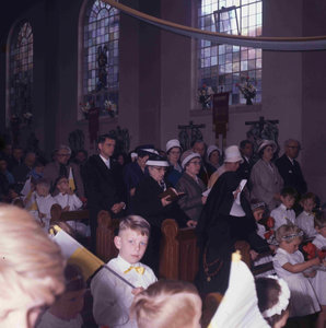 DIA_GF_1150 Een mis in de katholieke kerk; ca. 1967