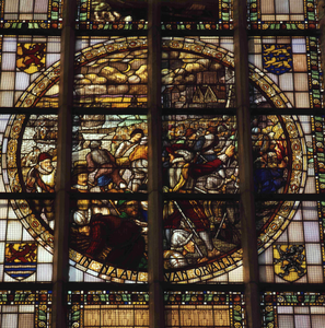DIA_GF_1186 Detail van het Coppelstockraam in de St. Catharijnekerk: glas in loodraam met de verbeeltenis van de inname ...