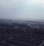 DIA_GF_1192 Panorama vanaf de toren van de St. Catharijnekerk: de M.H. Trompstraat, Groene Kruisweg en de watertoren; ...