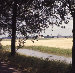 DIA_GF_1276 Vanaf het fort in de richting van Brielle; 2 augustus 1976