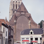 DIA_GF_1284 Achterzijde van de Catharijnekerk in Den Briel. De kerk is grootscheeps opgezet, maar voor een groot deel ...