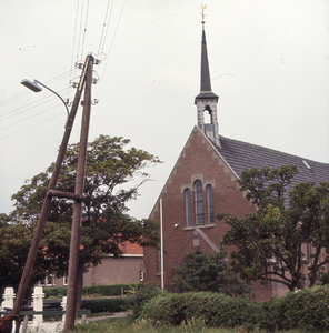 DIA_GF_1336 De kerk in de Tinte; 28 juli 1977