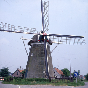 DIA_GF_1357 De molen van Rockanje; 15 juni 1978