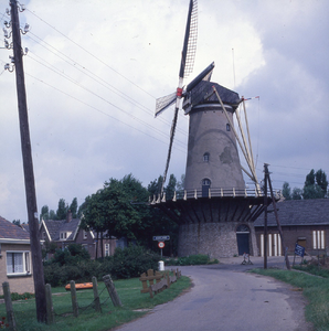 DIA_GF_1361 Molen De Arend van Zuidland op de hoek van de Drogendijk en de Krommedijk; 7 augustus 1978