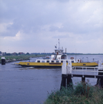 DIA_GF_1366 Het veer naar Nieuw-Beijerland, de Queen Jacqueline II; 7 augustus 1978