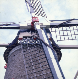 DIA_GF_1507 De kap van de molen van Goedereede; 10 juli 1984