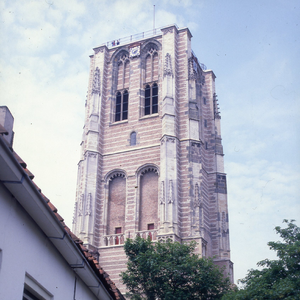 DIA_GF_1512 De toren van de kerk van Goedereede; 10 juli 1984