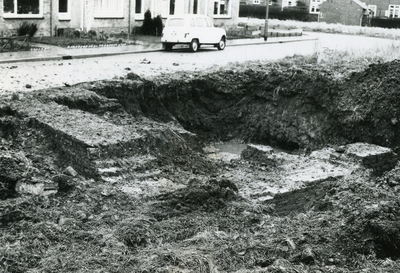 AB_KOMWEISINGEL_004 Opgraving van de fundamenten van de vroegere woontoren van Abbenbroek; 16 februari 1968