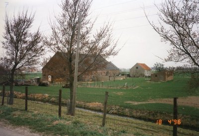 AB_MOERSEWEG_005 Boerderij langs de Moerseweg; 18 april 1996