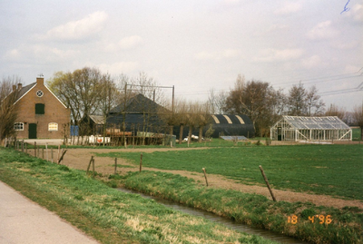 AB_MOERSEWEG_008 Boerderij langs de Moerseweg; 18 april 1996