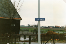 AB_OUDEWAALDIJK_001 Kijkje op de Oude Waaldijk, met straatnaambordje; 4 maart 1992