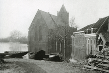 AB_WATERSNOODRAMP_041 De kerk, raadhuis en school in het water; 1 februari 1953