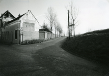 BR_ARNOLDUSBOTBIJLWEG_002 Kolenhandel in het voormalige gasthuis; 1961