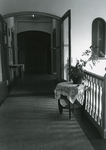 BR_ASYLPLEIN_GASTHUIS_022 Een hal in het Gast- en Proveniershuis; Februari 1984
