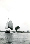 BR_BRIELSEMAAS_011 Zeilschip De Stern van P. Kruyt op de Brielse Maas; ca. 1930