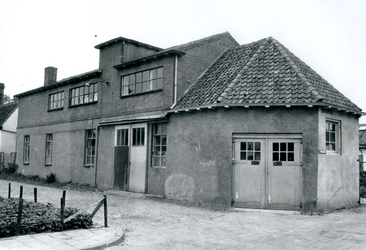 BR_BRIGITTENWEG_033 Het voormalige pesthuis,hier in gebruik als chemische fabriek Codima, afgebroken omstreeks 1975; ...