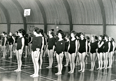 BR_VERENIGINGEN_BRINIO_011 Gymnastiekvereniging Brinio viert haar 75-jarig bestaan in Sportcomplex Dukdalf; 20 maart 1971