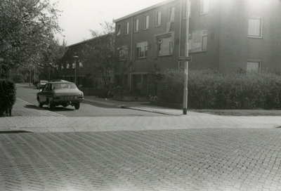 BR_DEKANTERSTRAAT_001 Kijkje op de woningen langs de De Kanterstraat; 1978
