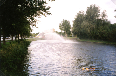 BR_GROENEKRUISWEG_014 Het waterschap pompt met noodgemalen water weg tijdens de watersnood van september 1998 ter ...