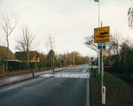 BR_JOHANBEENLAAN_002 Kijkje in de Johan Beenlaan, met nieuw aangelegde drempels; 9 december 1997