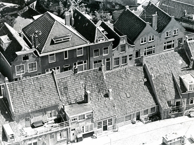 BR_LANGESTRAAT_064 Achterzijde van de panden Langestraat 1 t/m 13, aan de zijde van het St. Catharijnehof; 1961
