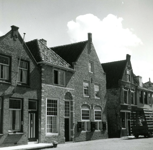 BR_LANGESTRAAT_159 Het oude Wagenmakershuis na de restauratie; 18 augustus 1961