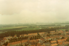 BR_MAARLANDZZ_150 Panorama op het Maarland Zuidzijde vanaf de toren van de St. Catharijnekerk; Augustus 1977
