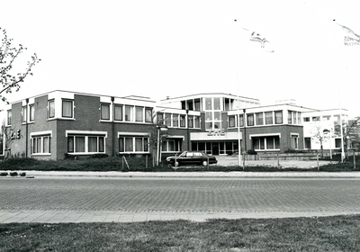 BR_MALLEGOUT_001 Het kantoorgebouw van de WZE, later het ZHE; April 1990