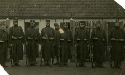BR_MILITAIREN_021 Gemobiliseerde militairen tijdens de Eerste Wereldoorlog: het regiment Grenadiers 4e compagnie, 3e ...