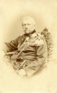 BR_MILITAIREN_029 De heer Van der Lugt Melters, kapitein-commandant van de Brielse Schutterij; ca. 1875