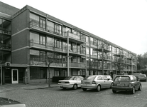 BR_OMMELOOP_007 Zorgcentrum De Ommeloop, appartementencomplex voor ouderen; november 2006