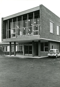 BR_PLANTAGEWEG_019 De ingang van het Streekverpleeghuis De Plantage; ca. 1965