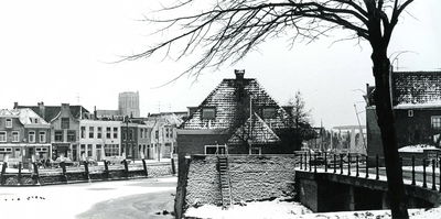 BR_POORTEN_WATERPOORT_010 De Poortwachterswoning in wintertooi; ca. 1965