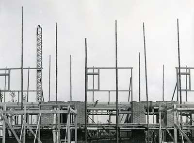 BR_RUGGEWEG_002 Aanbouw van woningen in de wijk Rugge; 1961