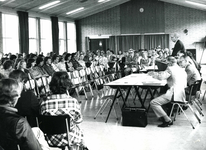 BR_SCHOLEN_HBS_053 Diploma uitreiking van de HAVO aan de HBS; 1976