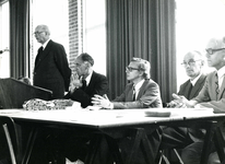 BR_SCHOLEN_HBS_059 Diploma uitreiking van de HAVO aan de HBS; 1976