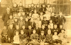 BR_SCHOLEN_OLS_025 Klassenfoto van de Openbare Lagere School; ca. 1910