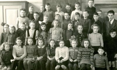 BR_SCHOLEN_OLS_073 Klassenfoto van de Openbare Lagere School, meester Lodder; ca. 1949