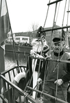 BR_SINTERKLAAS_1995_001 De intocht van Sinterklaas in Brielle op de Turfkade met het Geuzenschip. Bootsman P. de Bruin; ...