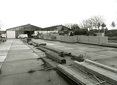 BR_SLAGVELD_066 Magazijnen en werkplaatsen op het terrein van houthandel De Eilanden; November 1998
