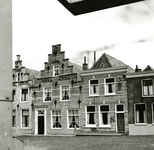 BR_SLAGVELD_167 Kijkje op de woningen langs het Slagveld, bijgenaamd de Zevenhuizen, vanaf de Rode Brug; ca. 1965