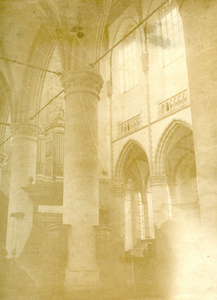 BR_STCATHARIJNE_INTERIEUR_005 Het interieur van de St. Catharijnekerk, met de preekstoel en het orgel; ca. 1905