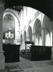 BR_STCATHARIJNE_INTERIEUR_012 Het interieur van de St. Catharijnekerk, met de preekstoel en het orgel; 1961