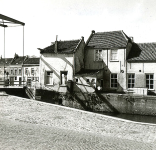 BR_TURFKADE_017 Hotel de Doelen; ca. 1950