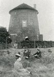 GV_OOSTENRIJK_16 De voormalige watermolen langs het Oostenrijk in gebruik als woonhuis; ca. 1910