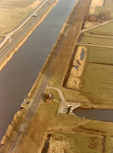HV_KANAALDIJK_19 Luchtfoto van het gemaal Noordermeer; 1982