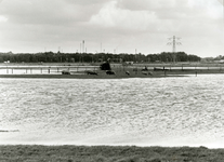 HV_WATEROVERLAST_068 Hoog water in de polder van Heenvliet na overvloedige regenval; 16 september 1998