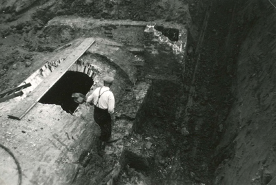 HK_VOLHARDING_002 Het vernieuwen van de duiker onder de Schuddebeursedijk bij Gemaal de Volharding; Juli 1957