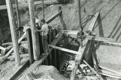 HK_VOLHARDING_024 Het vernieuwen van de duiker onder de Schuddebeursedijk bij Gemaal de Volharding; Juli 1957